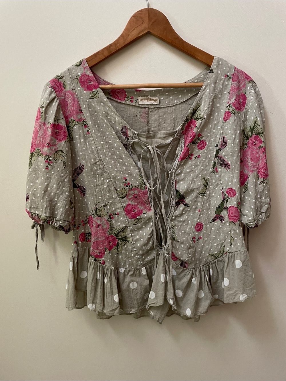 Talia Benson Floral Lace-Up Peasant Blouse in Taupe with Pink Roses